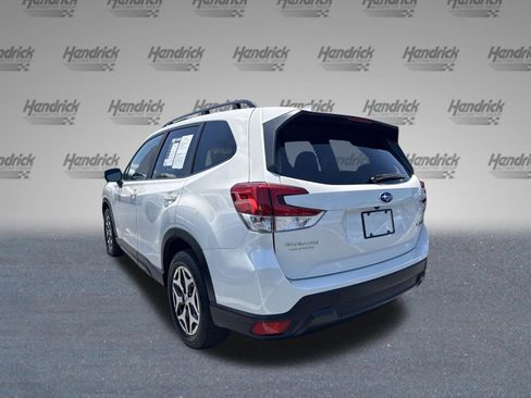 Used 2022 Subaru Forester Premium AWD/4WD image 6