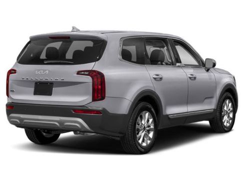 Used 2022 Kia Telluride LX image 2