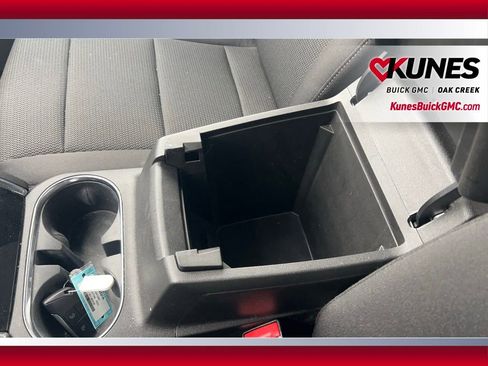 Used 2024 GMC Canyon Elevation w/ Convenience Package image 28