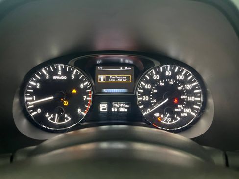 Used 2015 Nissan Pathfinder Platinum FWD image 68