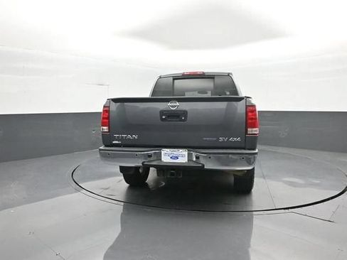Used 2014 Nissan Titan SV w/ SV Value Truck Package AWD/4WD image 7