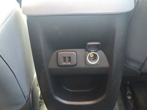 Used 2015 Chevrolet Colorado LT w/ Luxury Package RWD image 15