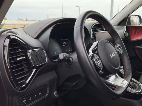 Used 2025 Kia Soul GT-Line image 10