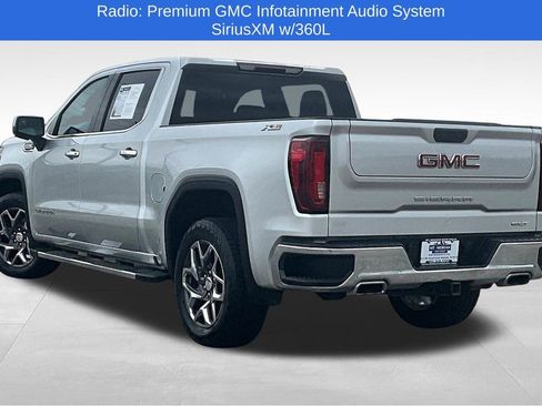 Used 2022 GMC Sierra 1500 SLT w/ X31 Off-Road Package AWD/4WD image 5