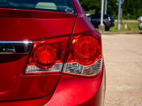 Used 2014 Chevrolet Cruze Diesel w/ Enhanced Safety Package FWD image 17