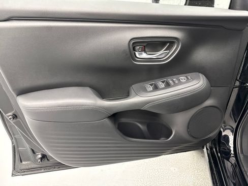 Used 2025 Honda HR-V EX-L image 17