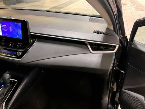 Used 2023 Toyota Corolla LE image 13