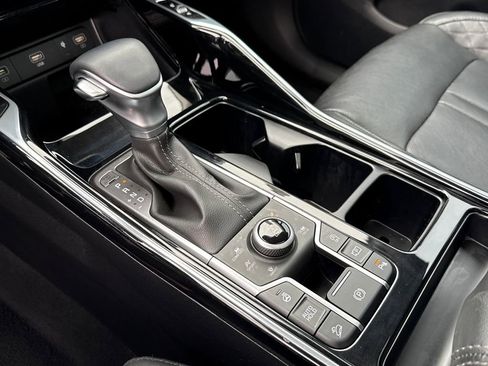 Used 2023 Kia Sorento SX Prestige image 33