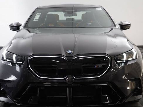 New 2026 BMW M5 w/ Executive Package image 25