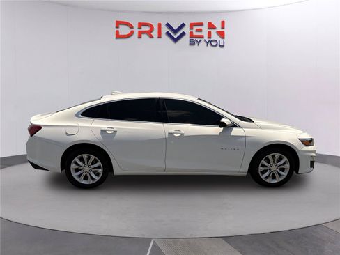 Used 2021 Chevrolet Malibu LT FWD image 3