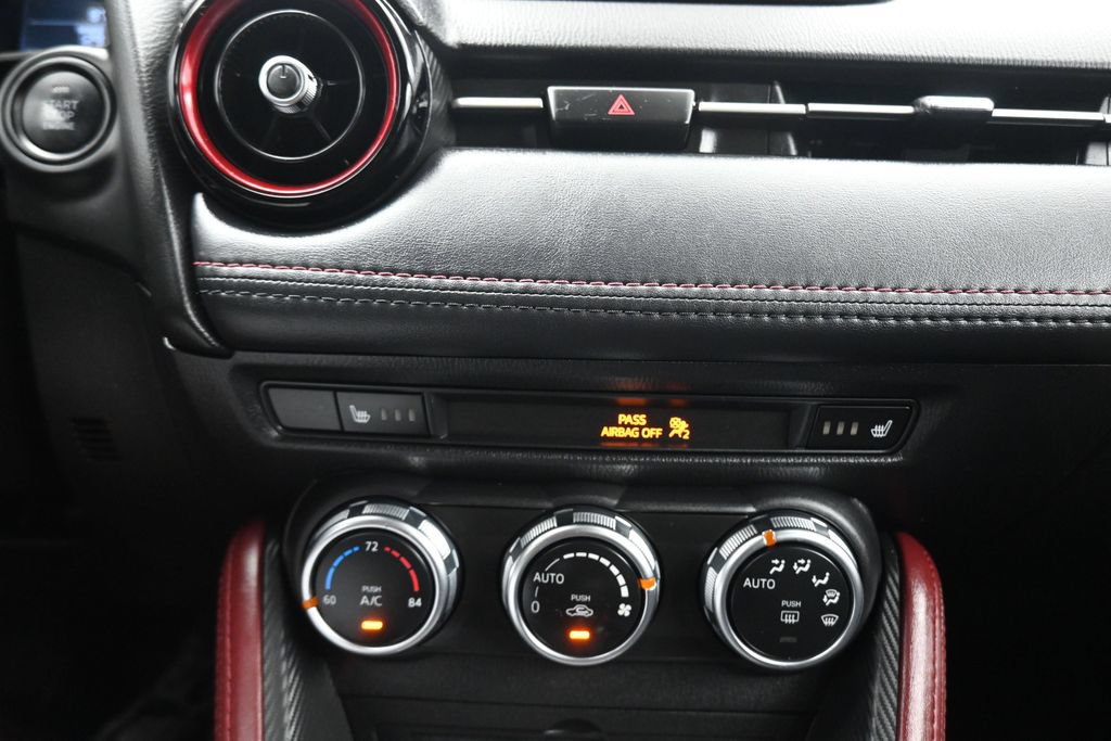 Used 2018 MAZDA CX-3 Touring FWD image 17