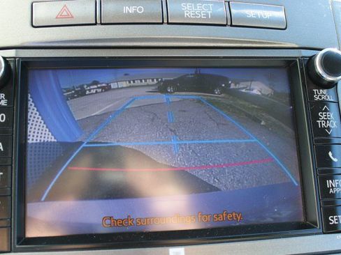 Used 2013 Toyota Venza Limited image 29