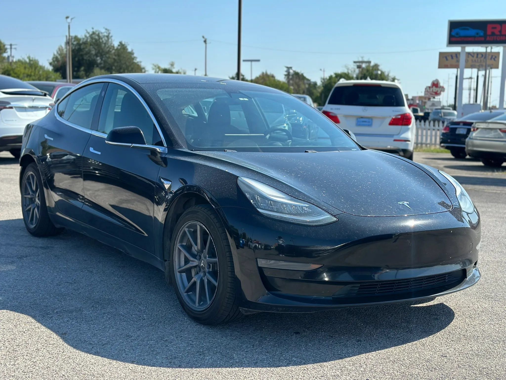 Used 2020 Tesla Model 3 Standard Range Plus RWD image 4