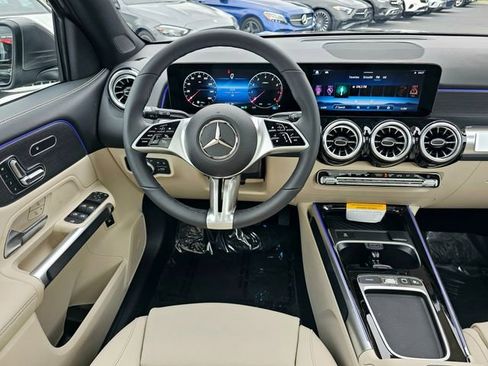 New 2026 Mercedes-Benz GLB 250 4MATIC image 31