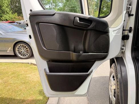 Used 2017 RAM ProMaster 1500 w/ Premium Appearance Group FWD image 14