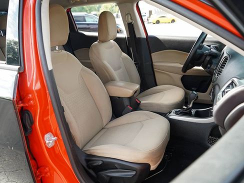 Used 2018 Jeep Compass Sport FWD image 12
