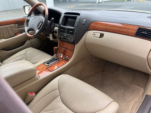 Used 2005 Lexus LS 430 RWD image 14