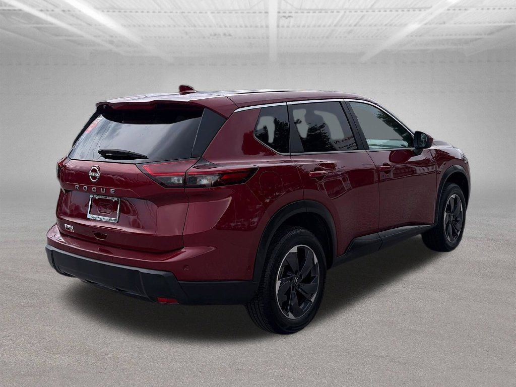 Used 2025 Nissan Rogue SV FWD image 6