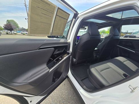 Used 2024 Toyota bZ4X AWD w/ Weather Package image 15