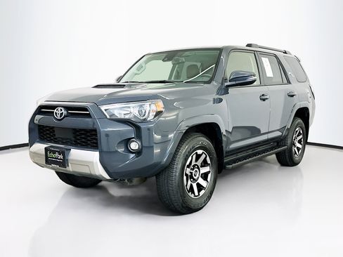 Used 2024 Toyota 4Runner TRD Off-Road Premium image 3