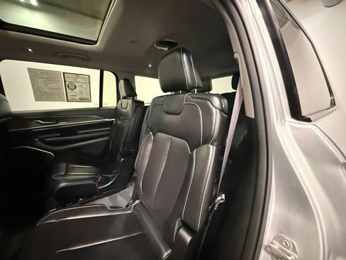 Used 2023 Jeep Grand Cherokee L Limited AWD/4WD image 48