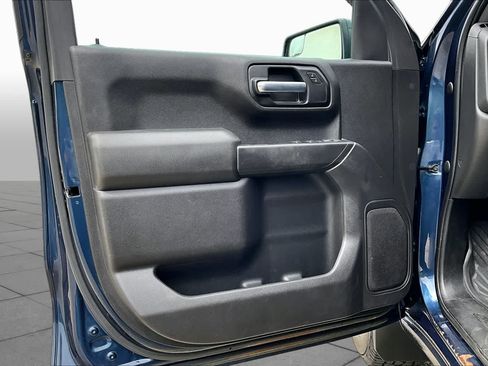 Used 2021 Chevrolet Silverado 1500 Custom Trail Boss AWD/4WD image 22