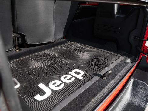 Used 2018 Jeep Wrangler Unlimited Sport AWD/4WD image 10