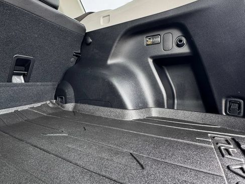 Used 2018 Subaru Forester 2.5i Limited AWD/4WD image 12