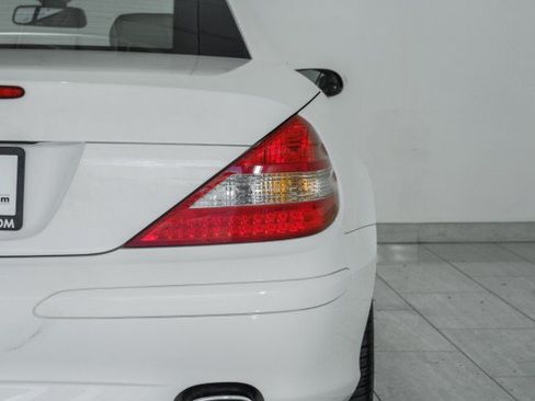 Used 2008 Mercedes-Benz SL 550 image 40