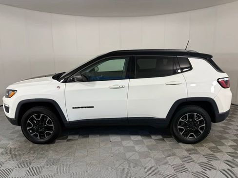 Used 2019 Jeep Compass Trailhawk AWD/4WD image 3