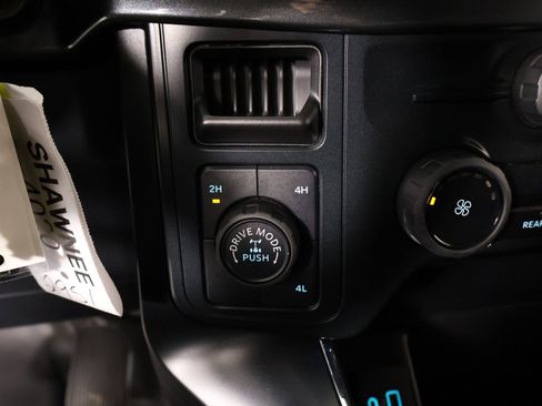 Used 2024 Ford F150 STX AWD/4WD image 8