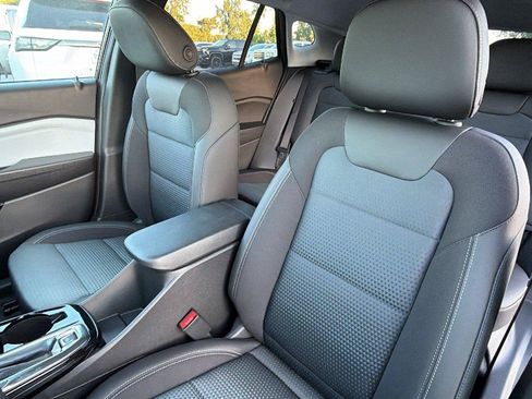 New 2026 Chevrolet Trax LT w/ Driver Confidence Package FWD image 17