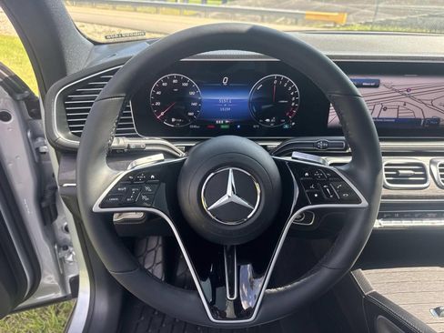 Used 2025 Mercedes-Benz GLE 450e 4MATIC image 23