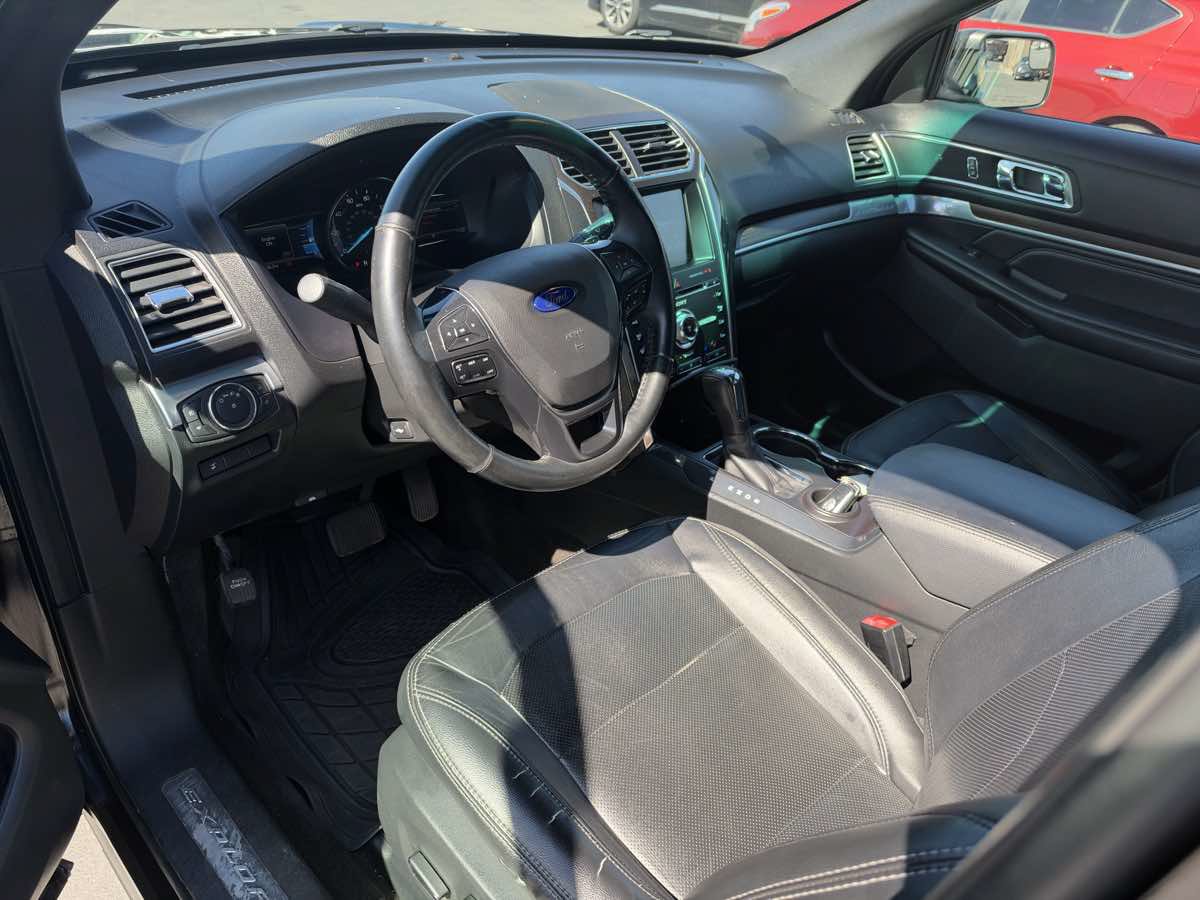 Used 2016 Ford Explorer Limited FWD image 10