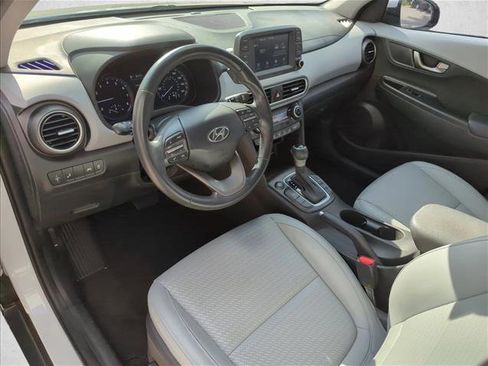 Used 2021 Hyundai Kona Limited image 9