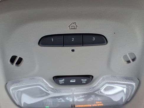 Used 2021 Buick Encore GX Essence w/ Sport Touring Package image 33