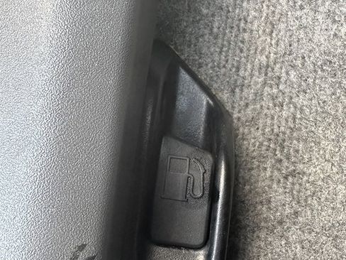 Used 2011 Toyota Prius Five image 15