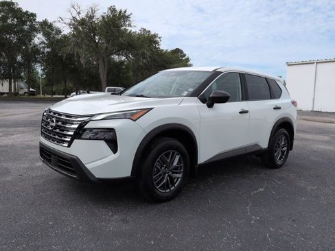 Certified 2026 Nissan Rogue S FWD image 8