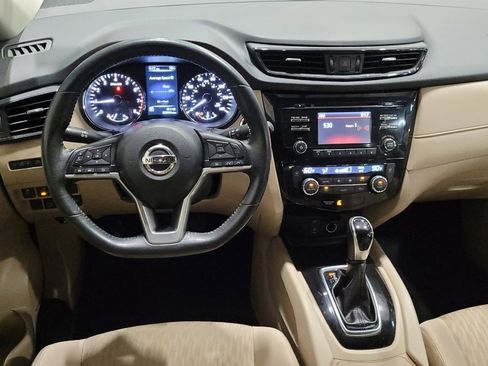 Used 2017 Nissan Rogue SV image 22