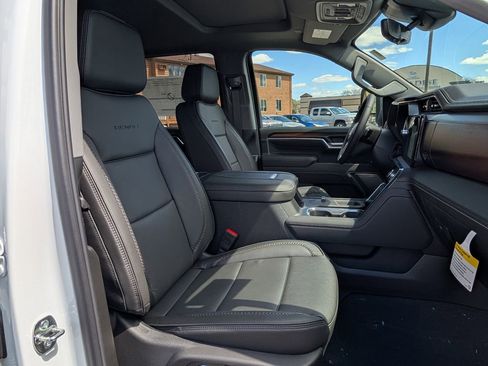 New 2026 GMC Sierra 3500 Denali w/ Denali Reserve Package AWD/4WD image 26