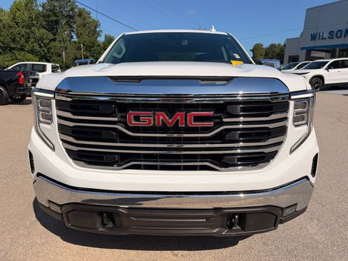 Used 2025 GMC Sierra 1500 SLT AWD/4WD image 2