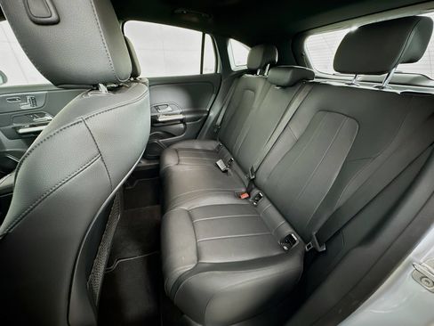 Used 2025 Mercedes-Benz GLA 250 image 28