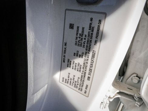 Used 2020 Tesla Model 3 Standard Range image 34