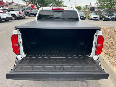 Used 2018 Chevrolet Colorado Z71 AWD/4WD image 23