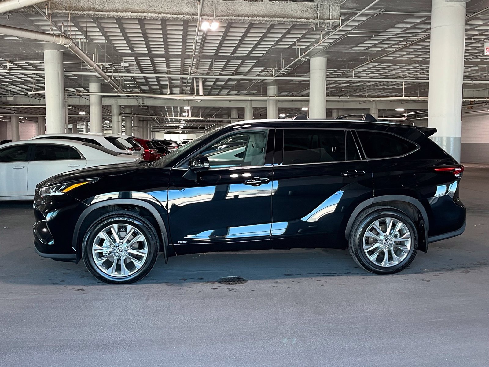 Used 2026 Toyota Highlander Limited AWD/4WD image 6