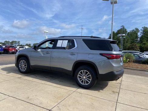 Used 2023 Chevrolet Traverse LT w/ LPO, Cargo Package AWD/4WD image 7