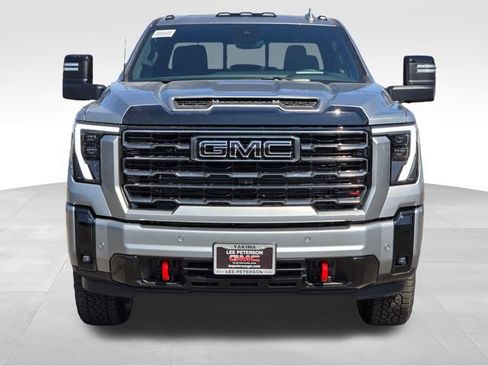 New 2026 GMC Sierra 2500 AT4 w/ AT4 Premium Plus Package AWD/4WD image 8
