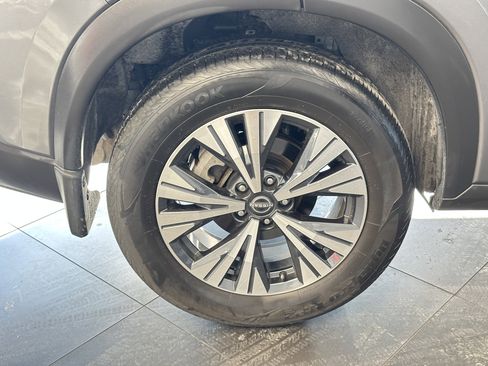 Used 2023 Nissan Rogue SV w/ SV Premium Package image 18