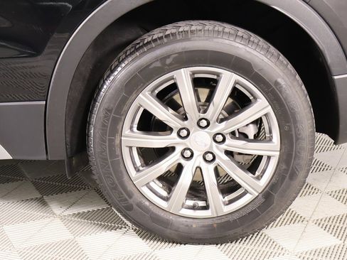 Used 2022 Cadillac XT4 Premium Luxury w/ Safety Alert Package image 17