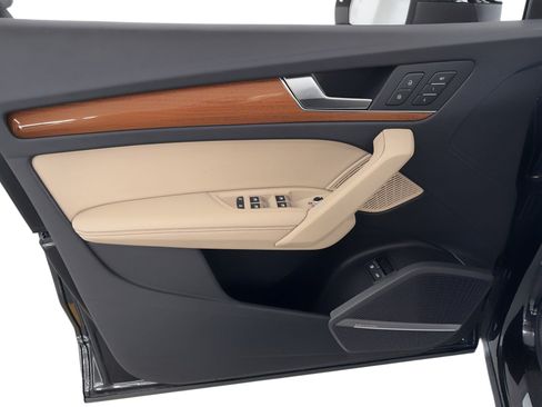 Used 2023 Audi Q5 e Premium Plus w/ Premium Plus Package image 14